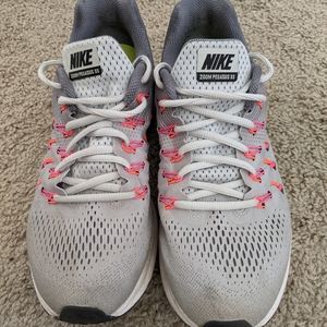 Wmns Air Zoom Pegasus 33 'Pure Platinum"